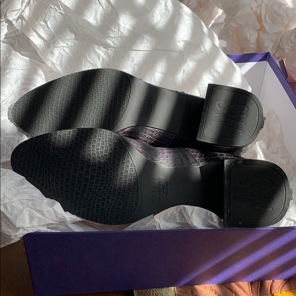 Stuart Weitzman 'Show Me' booties SZ 6.5 - Picture 5 of 5